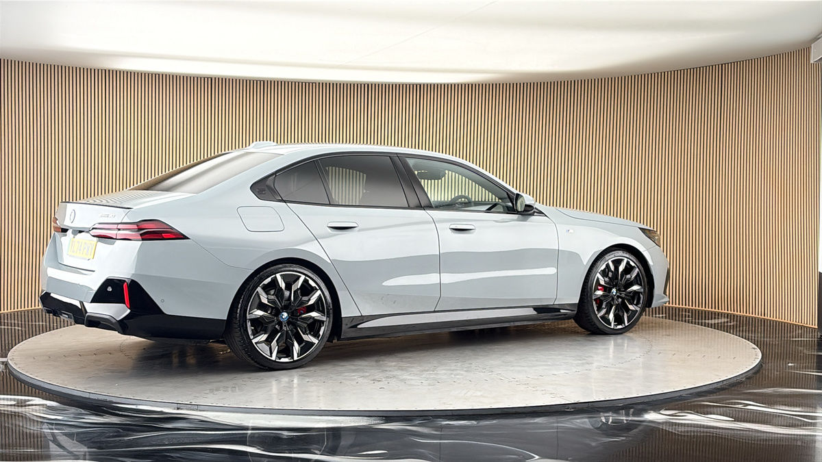 More views of BMW i5