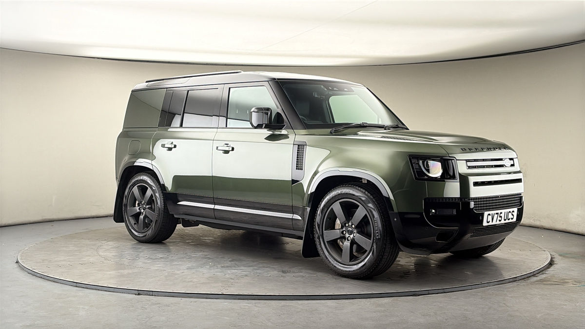 More views of Land Rover Defender 110