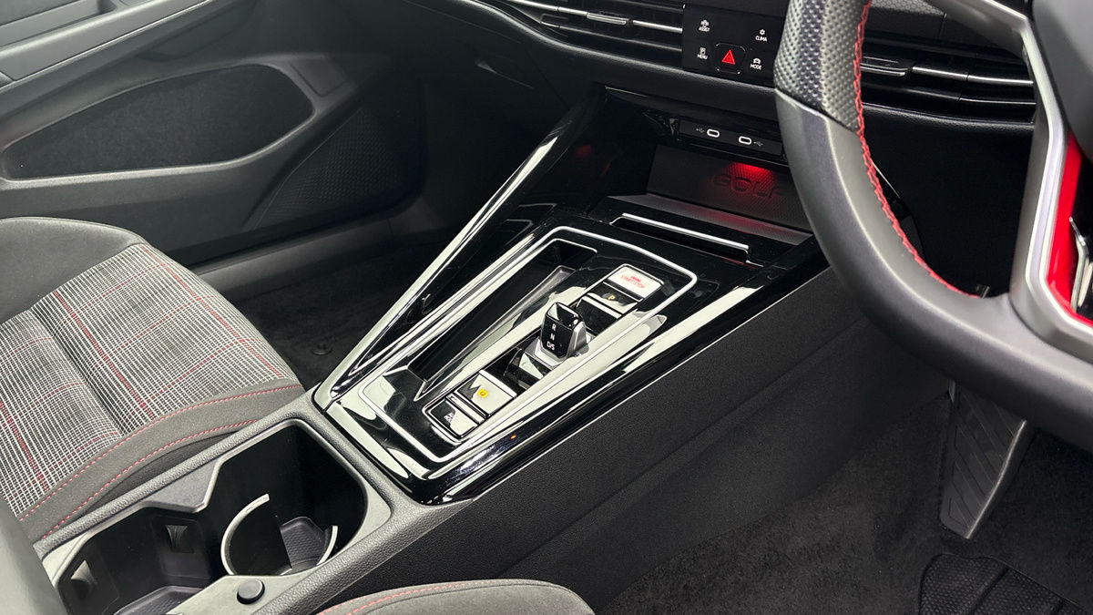 Volkswagen Golf Image 18