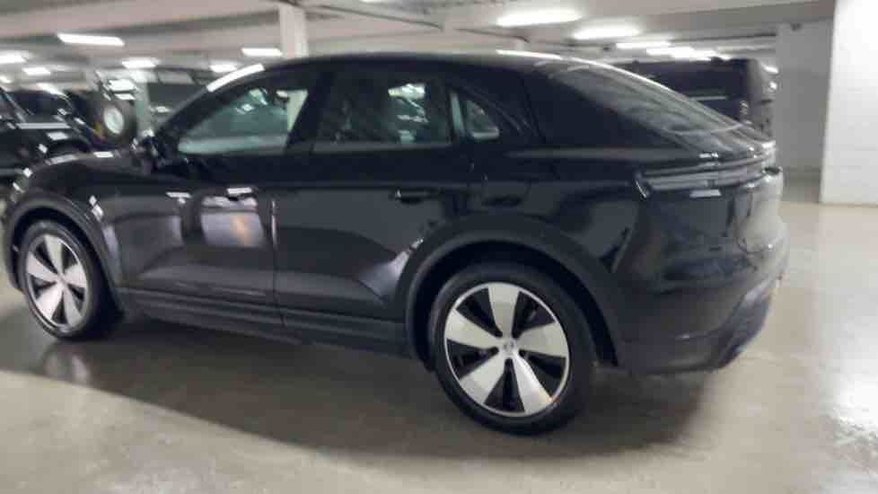 More views of Porsche Macan