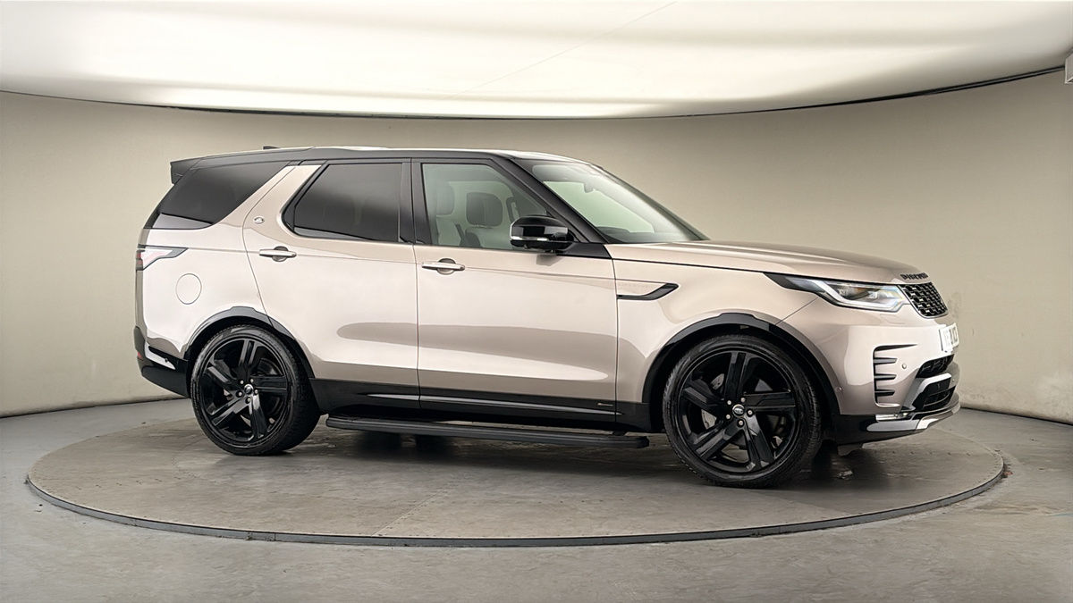 More views of Land Rover Discovery