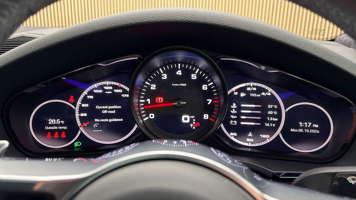 Porsche Cayenne Image 28