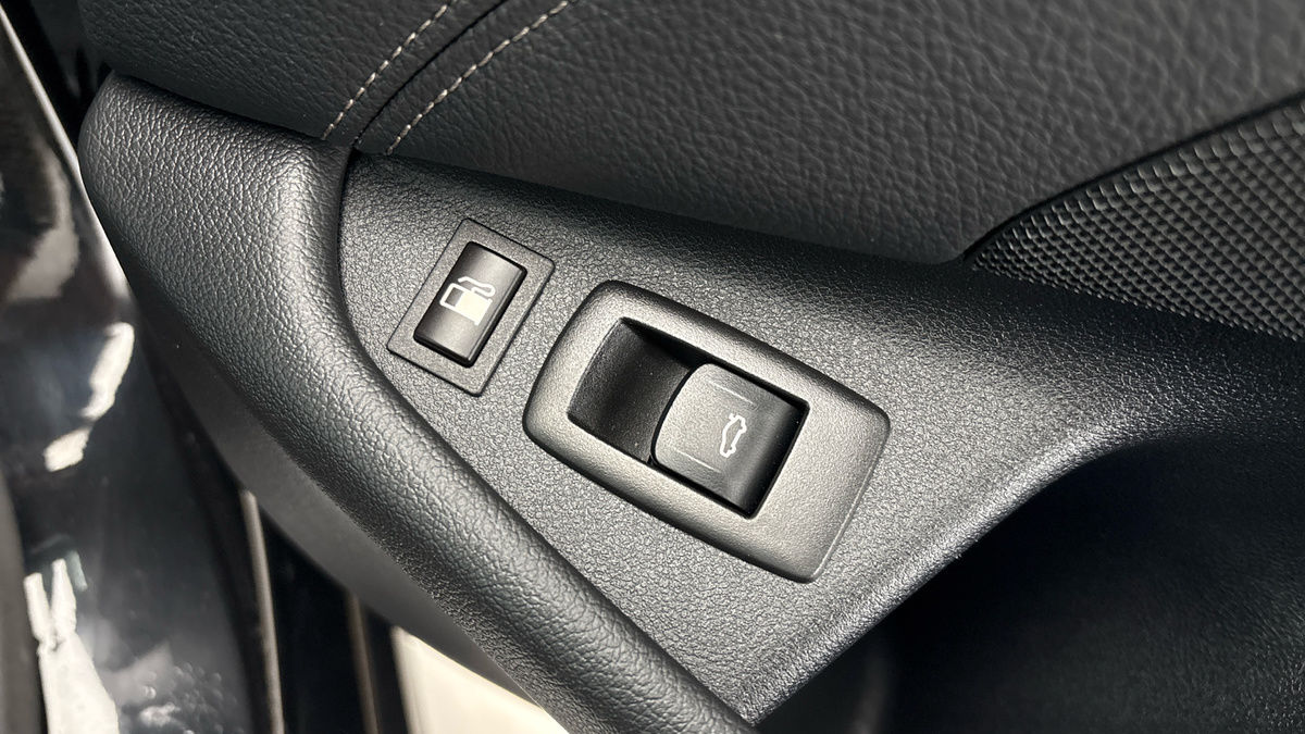 BMW 5 Series Image 26