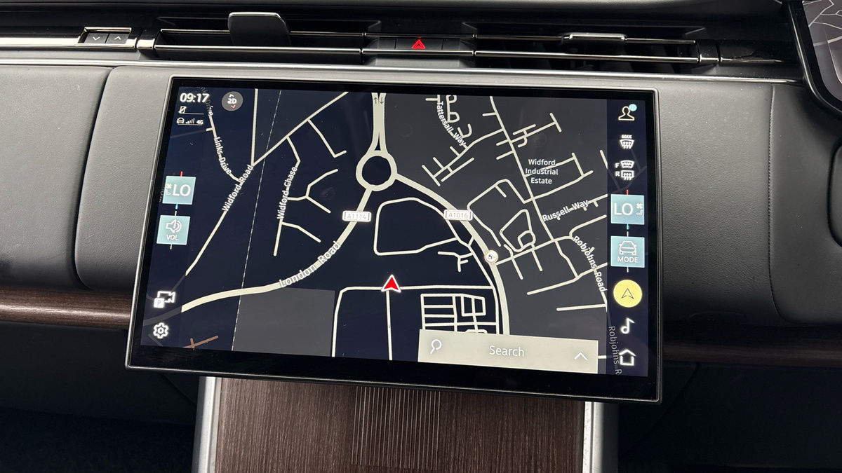 Land Rover Range Rover Image 17