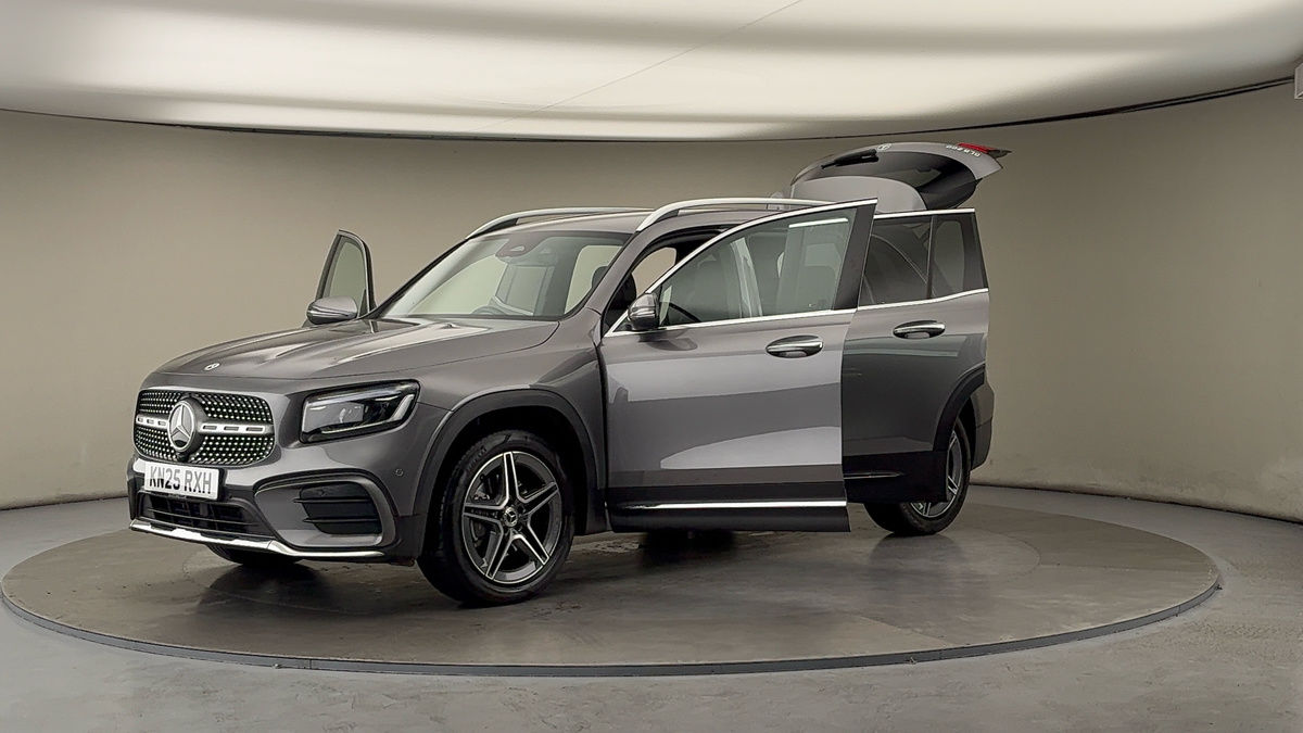 Mercedes-Benz GLB Image 22