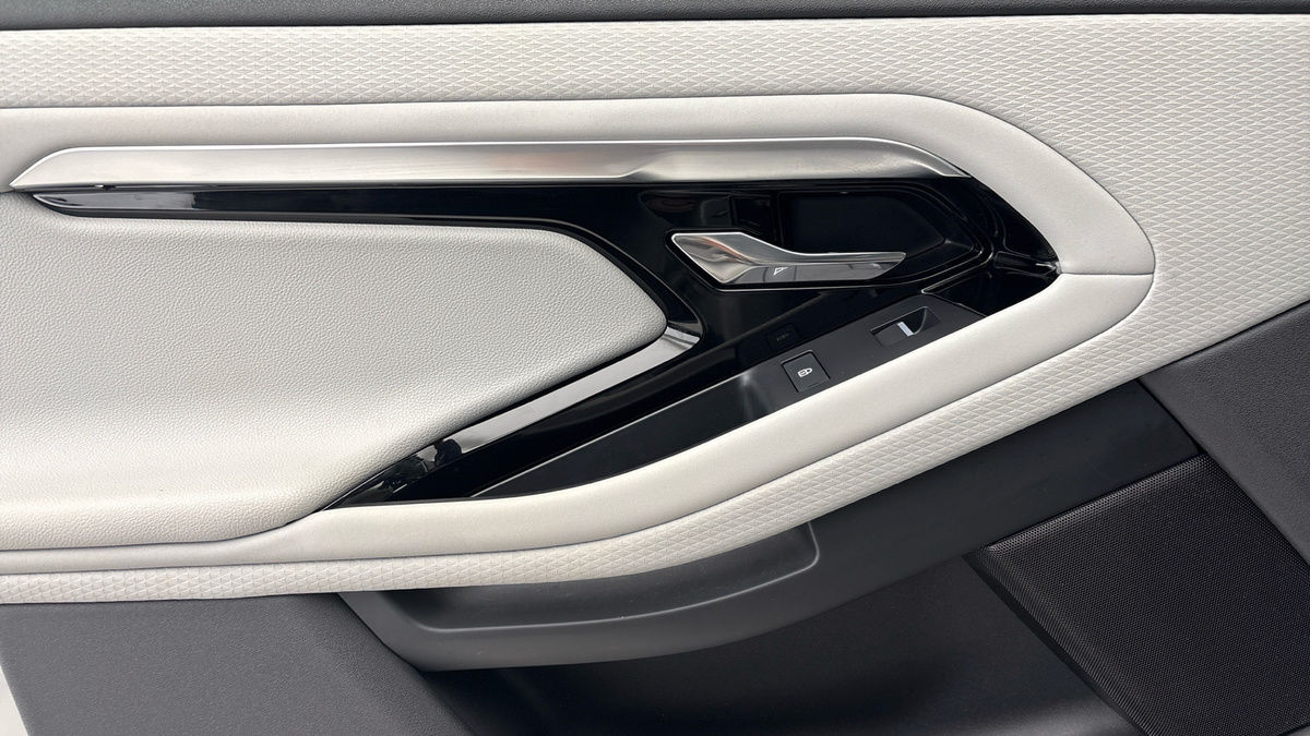 Land Rover Range Rover Evoque Image 19