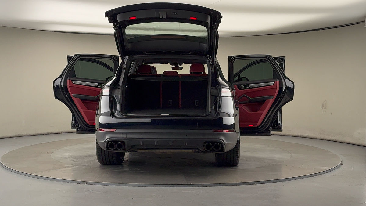 More views of Porsche Cayenne