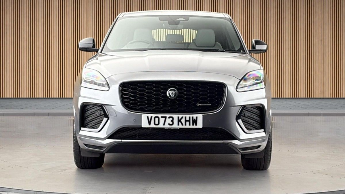 Jaguar E-PACE Image 3