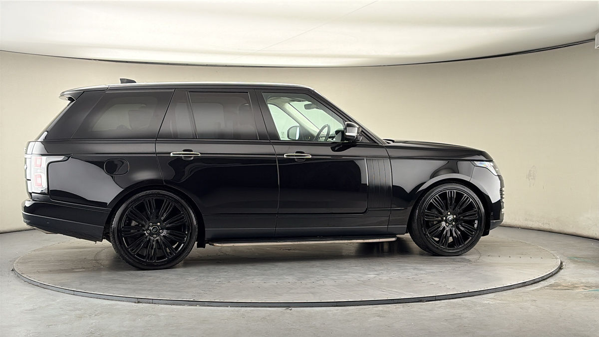 More views of Land Rover Range Rover