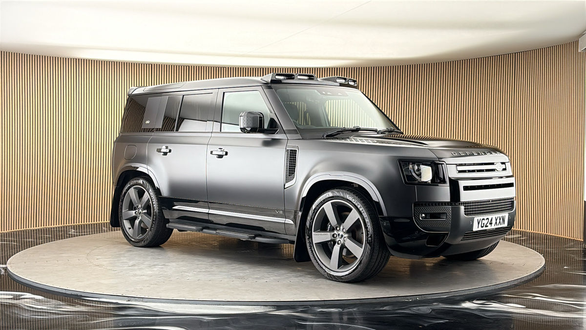 More views of Land Rover Defender 110