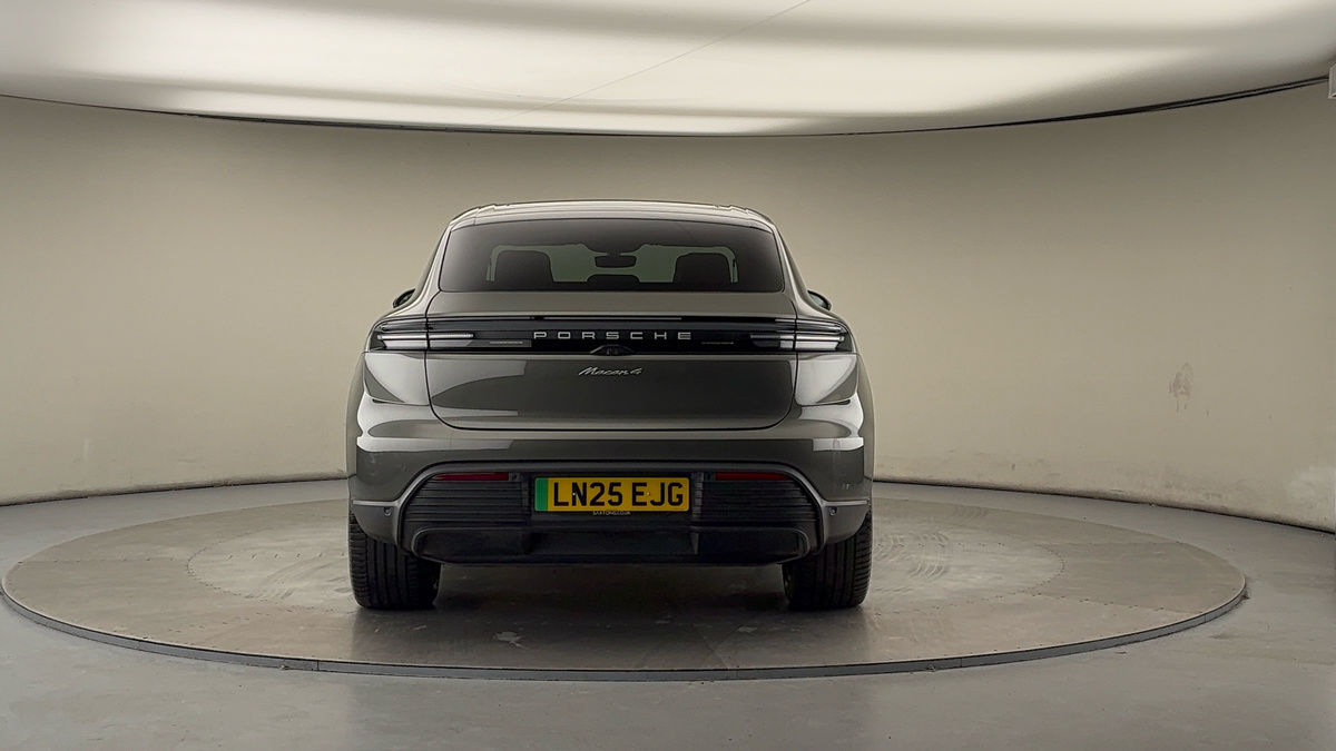 Porsche Macan Image 5