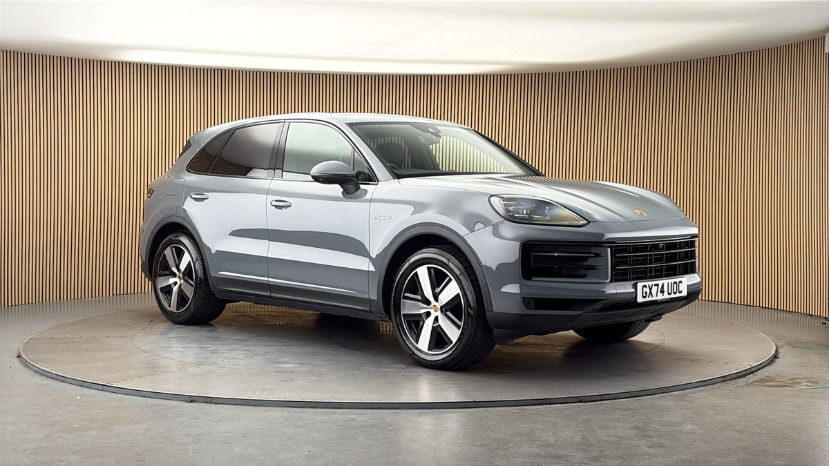 More views of Porsche Cayenne