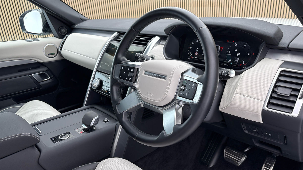Land Rover Discovery Image 5