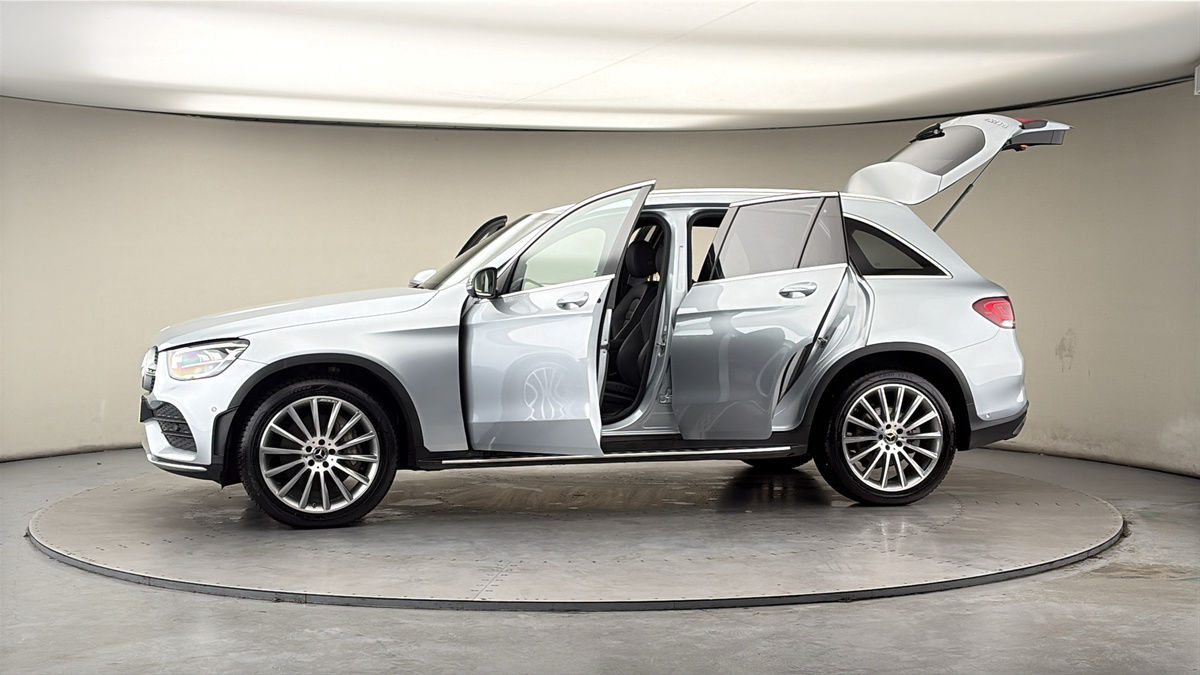 More views of Mercedes-Benz GLC