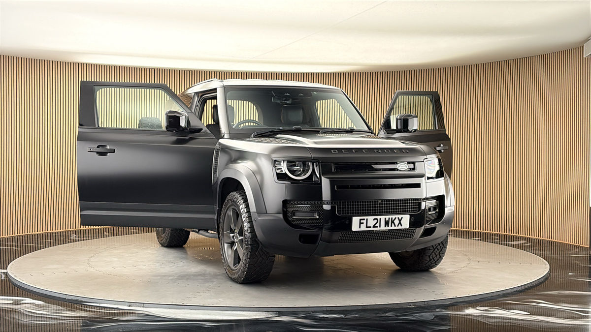 More views of Land Rover Defender 90