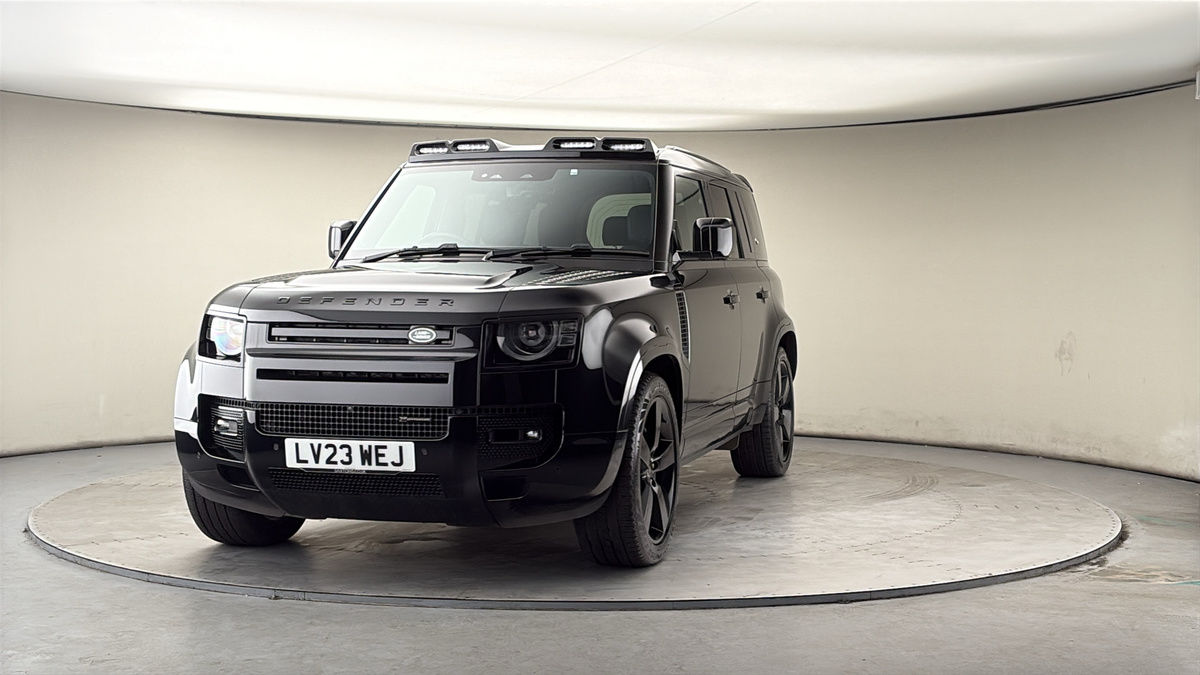 More views of Land Rover Defender 110