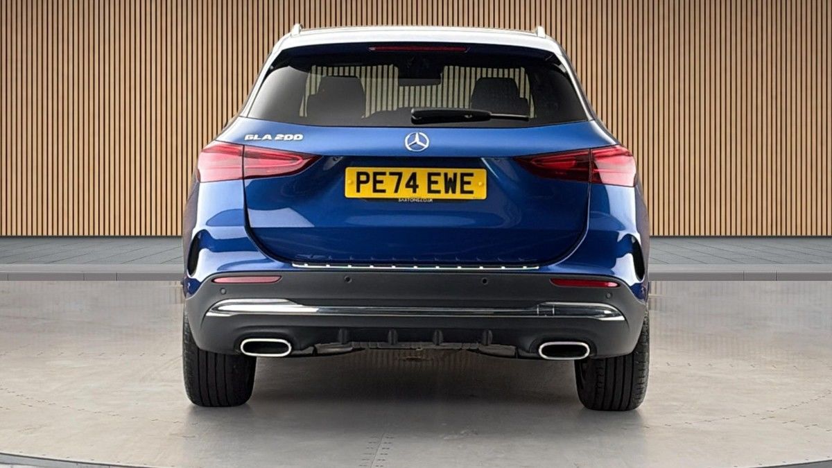 Mercedes-Benz GLA Image 4