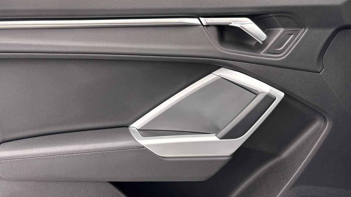 Audi Q3 Image 19
