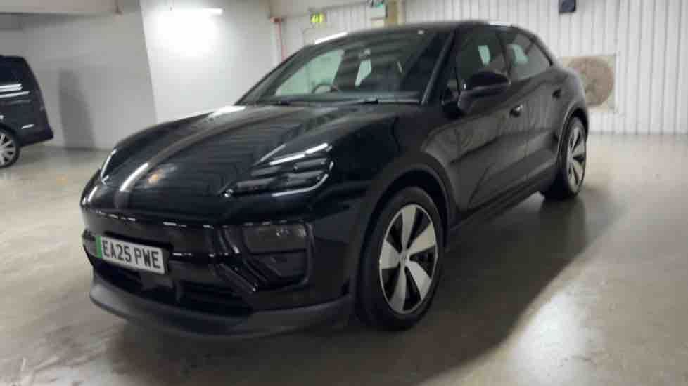 More views of Porsche Macan