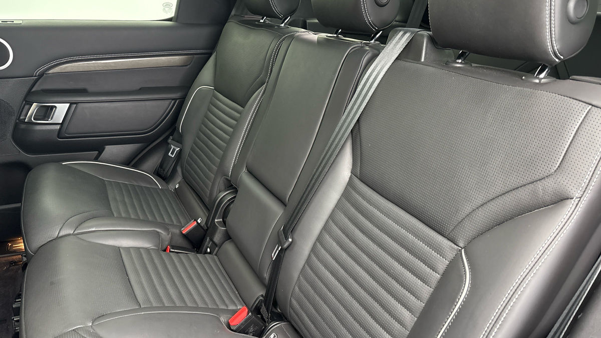 Land Rover Discovery Image 8
