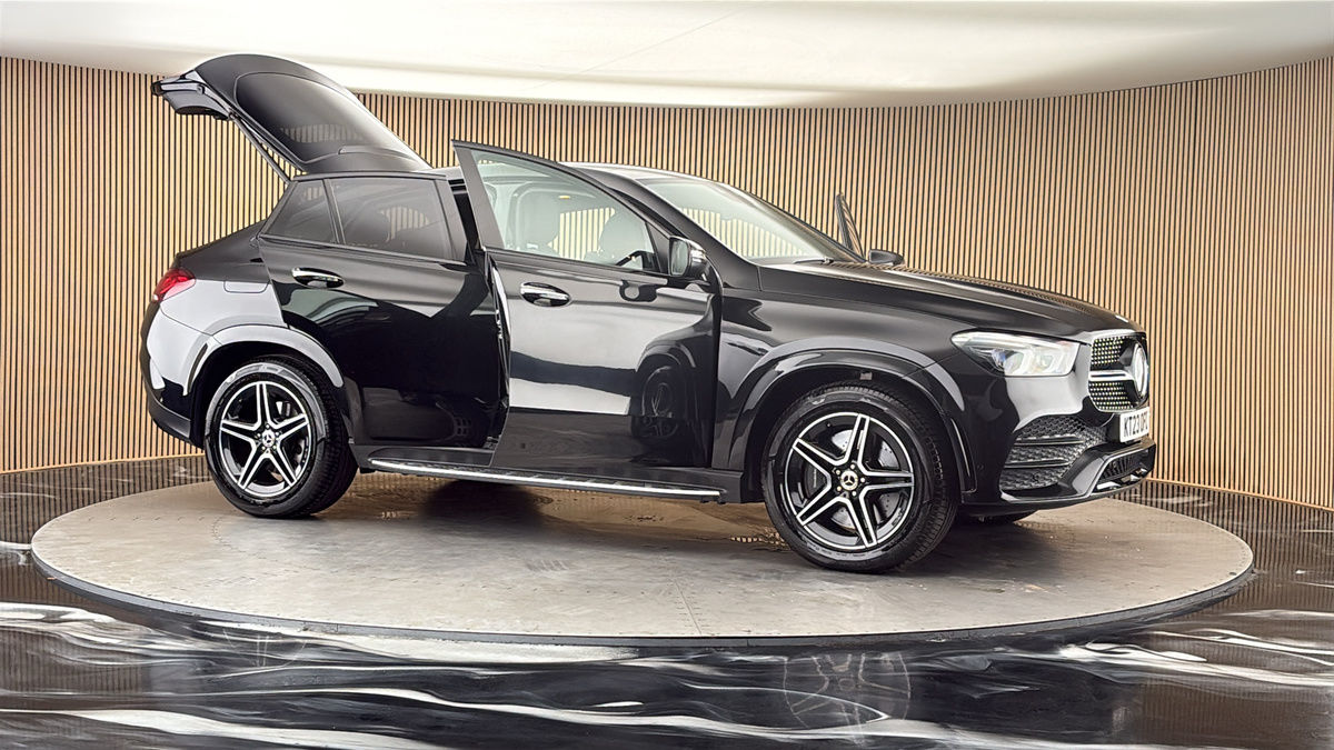More views of Mercedes-Benz GLE