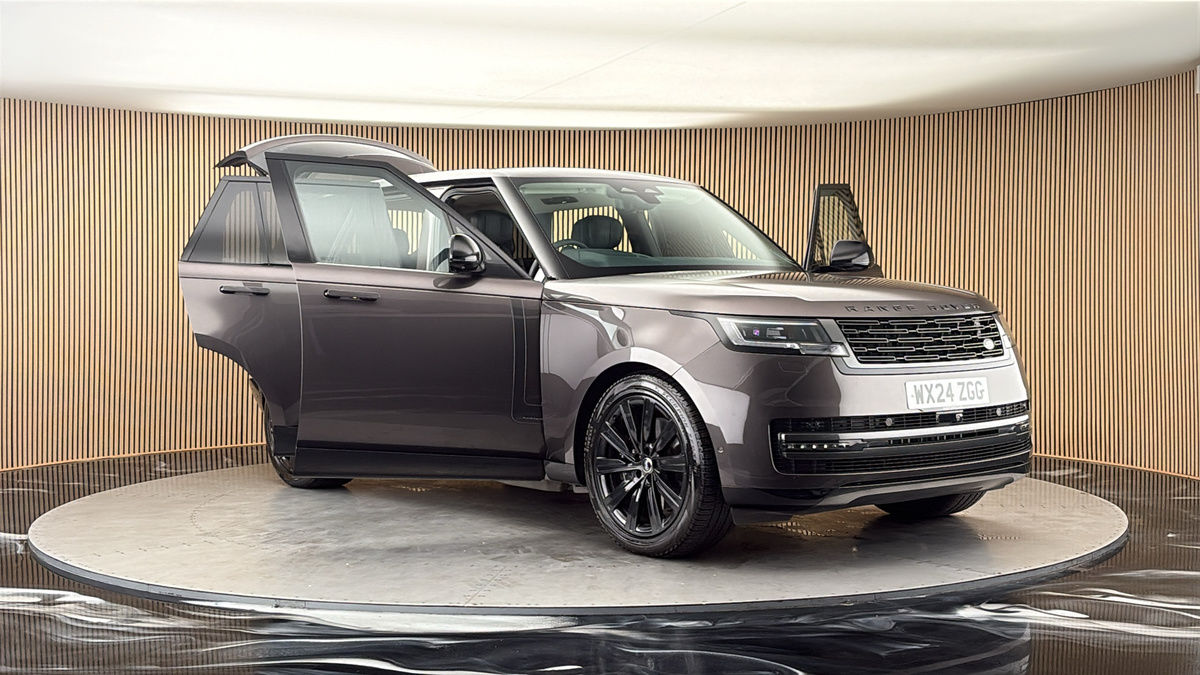 More views of Land Rover Range Rover