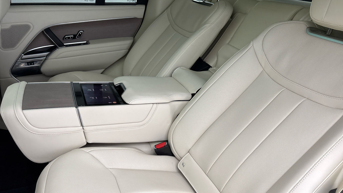 Land Rover Range Rover Image 9