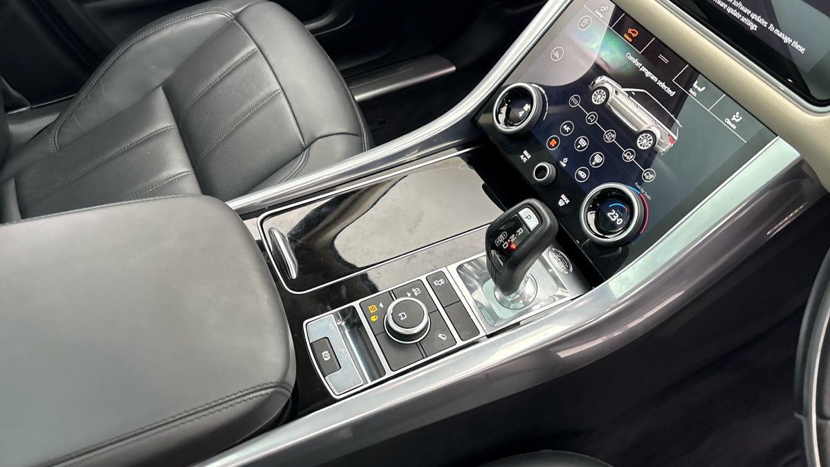 Land Rover Range Rover Sport Image 18