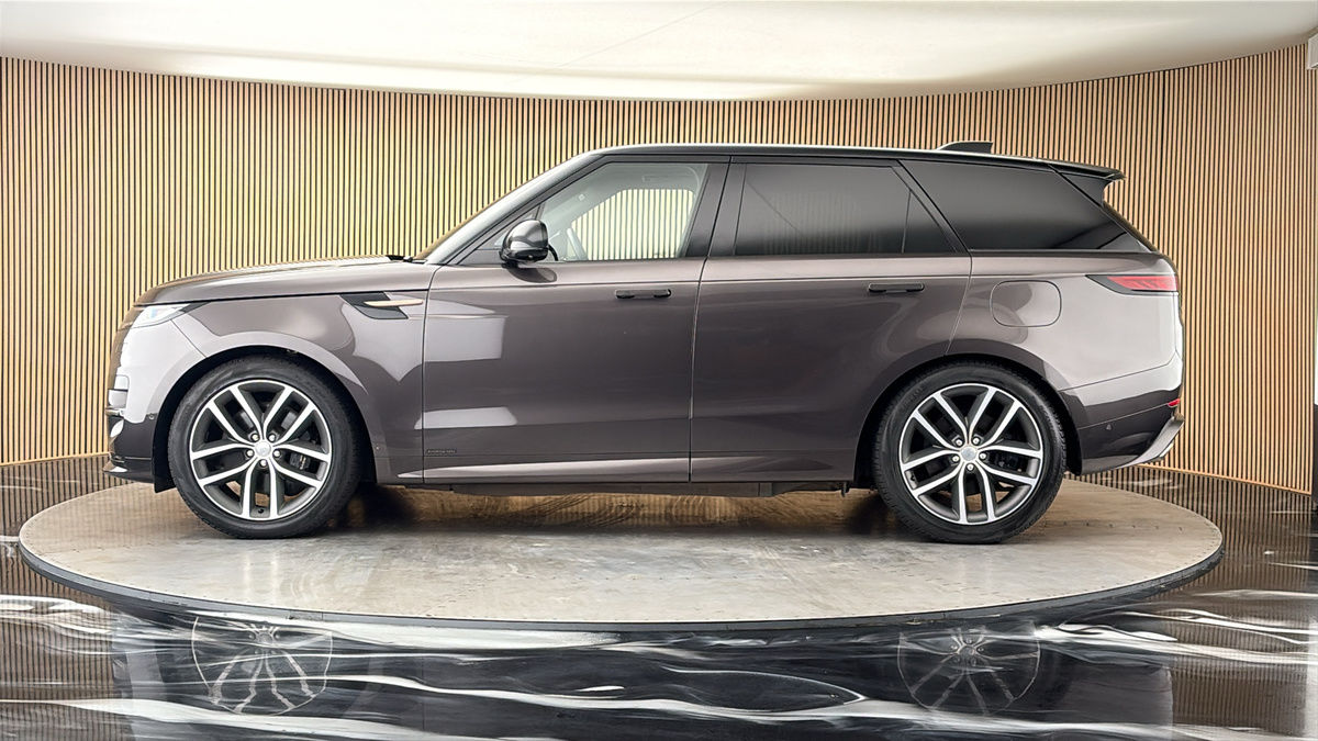 Land Rover Range Rover Sport Image 15