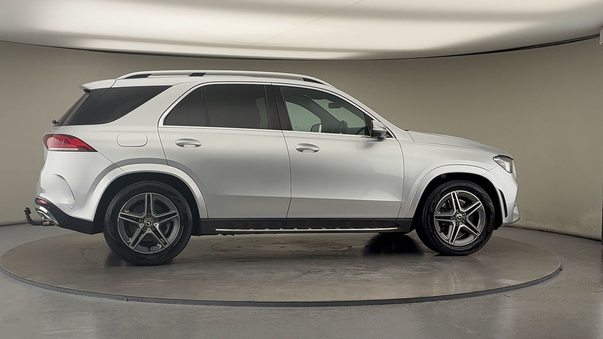 More views of Mercedes-Benz GLE