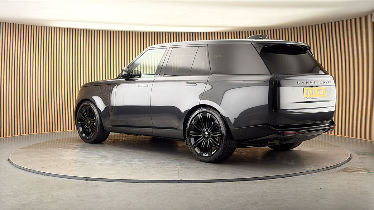 More views of Land Rover Range Rover