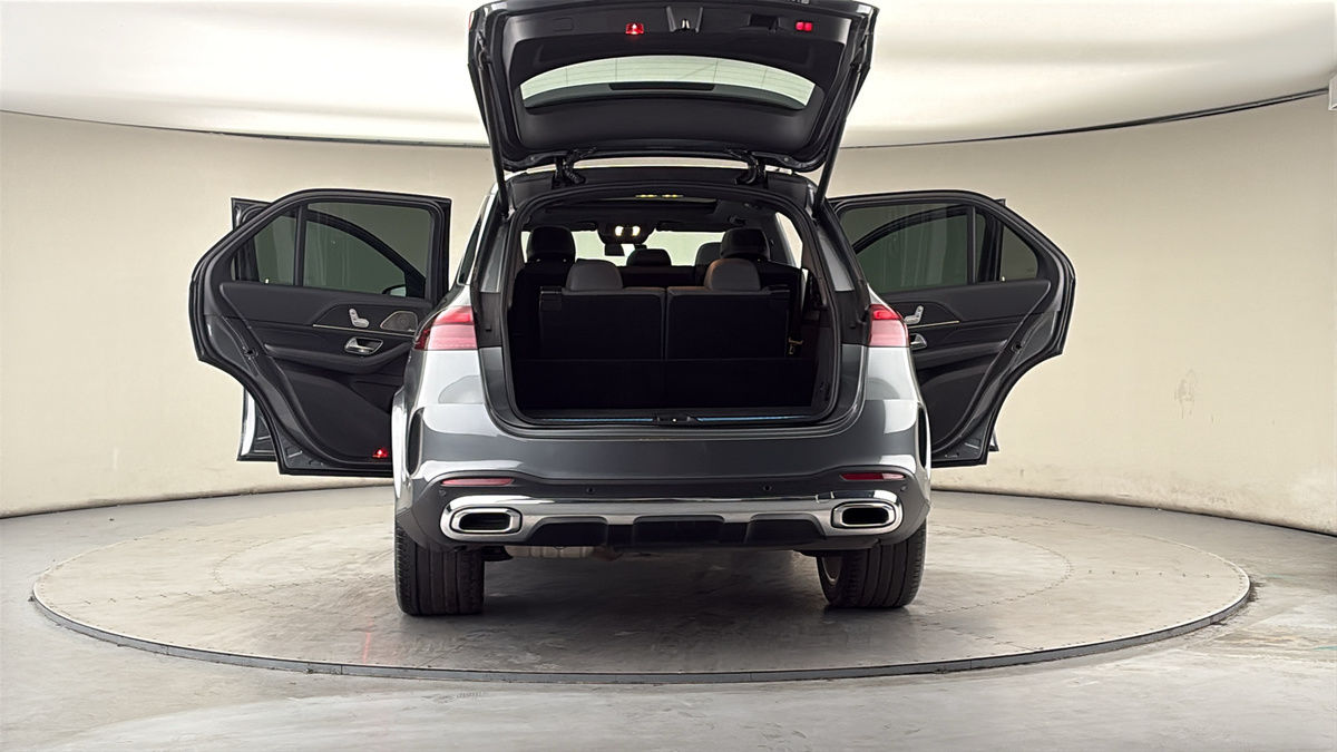 More views of Mercedes-Benz GLE