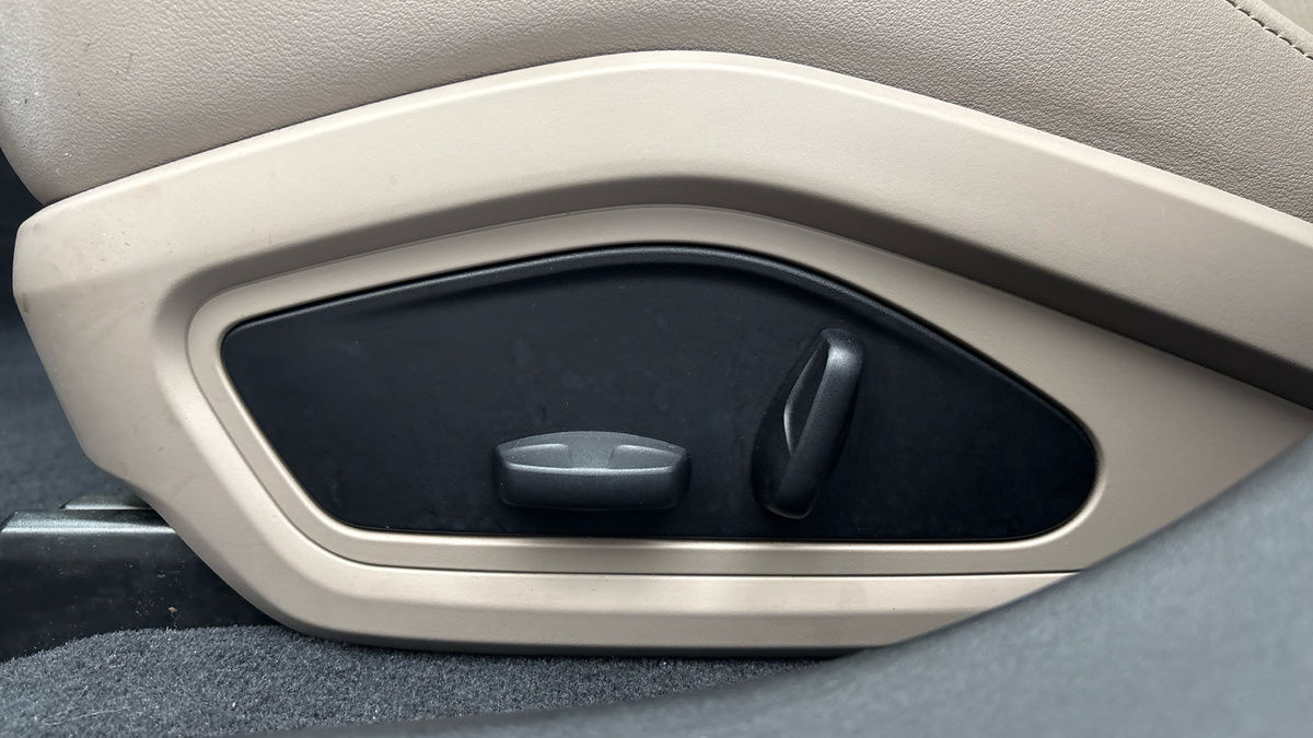 Porsche Taycan Image 31
