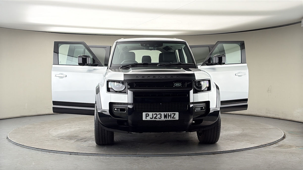 More views of Land Rover Defender 110