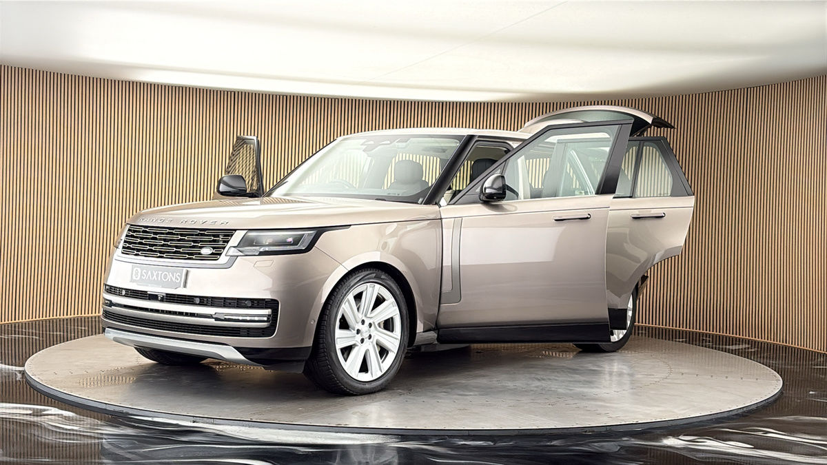 More views of Land Rover Range Rover