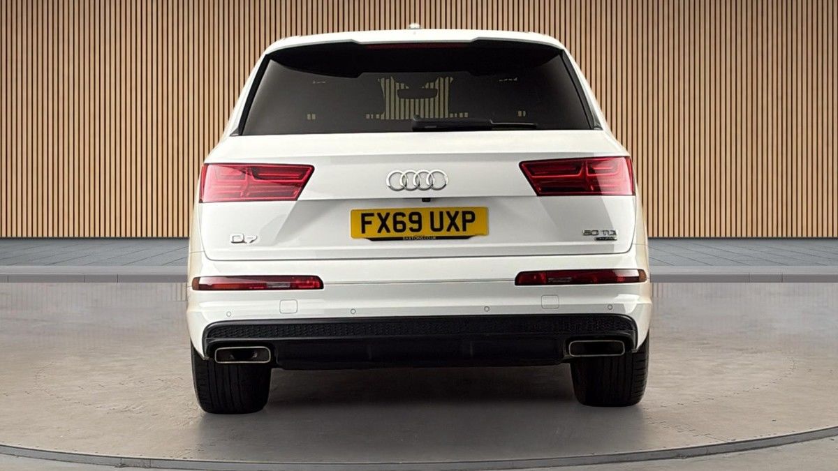Audi Q7 Image 4