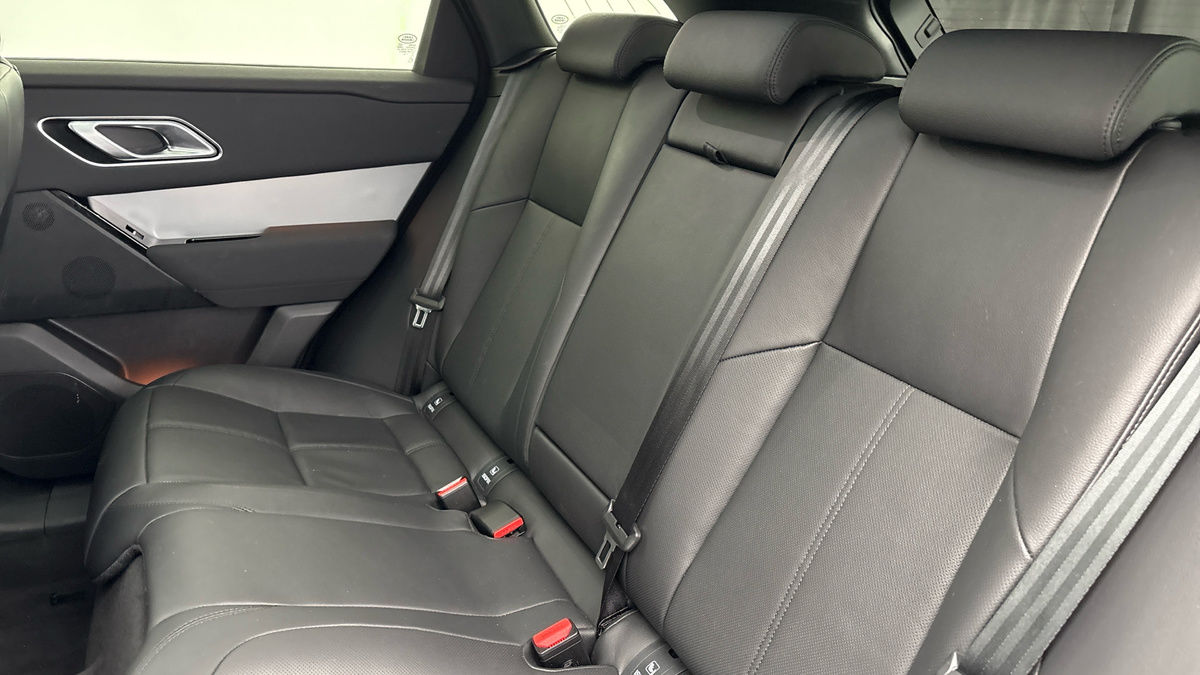 Land Rover Range Rover Velar Image 8