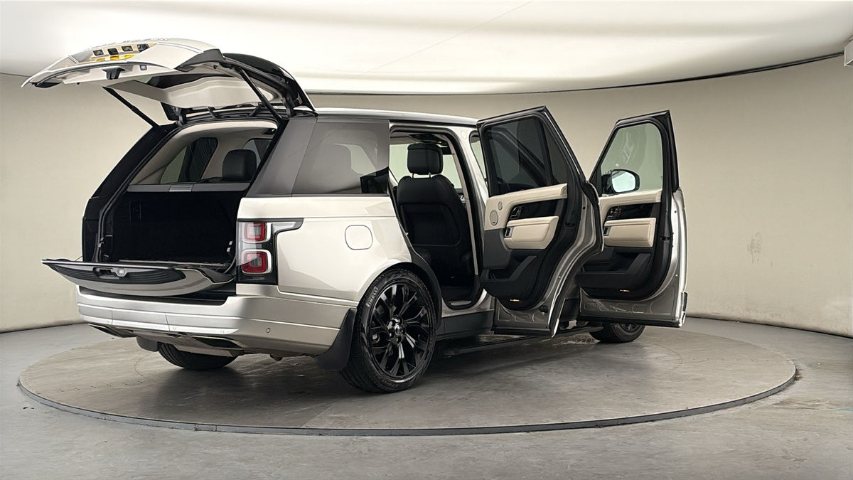 More views of Land Rover Range Rover