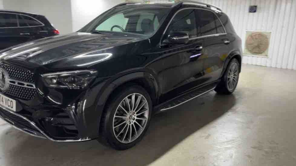 More views of Mercedes-Benz GLE