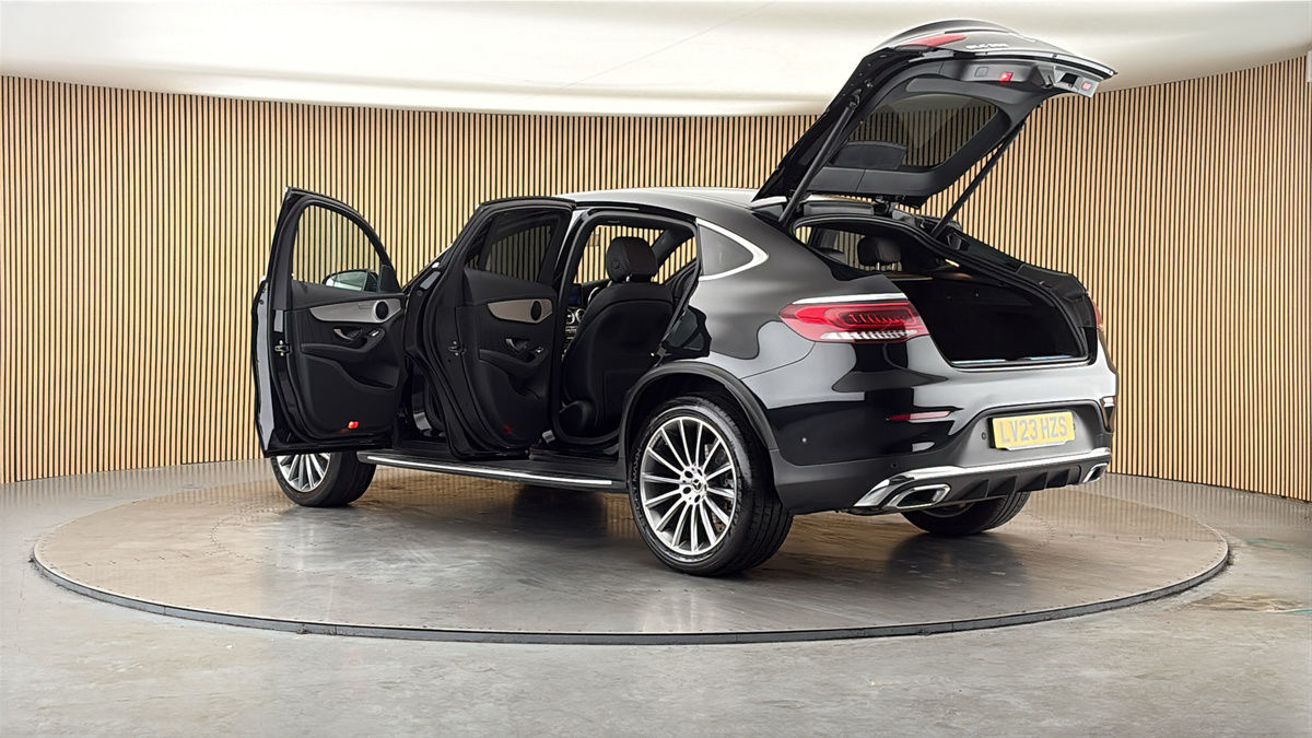 More views of Mercedes-Benz GLC