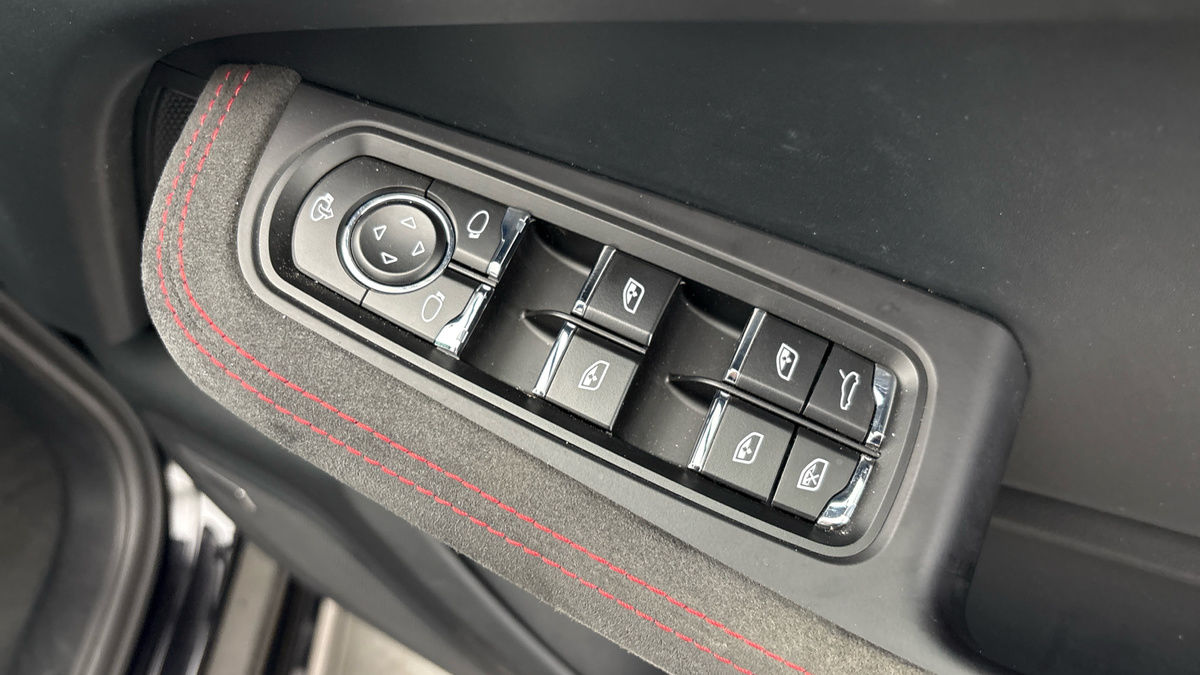 Porsche Macan Image 28