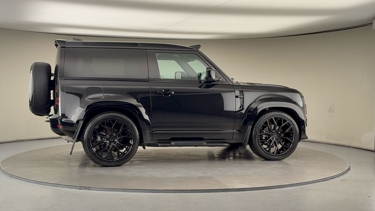 More views of Land Rover Defender 90