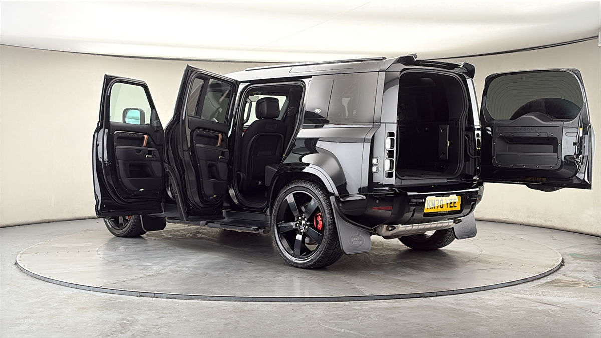 More views of Land Rover Defender 110