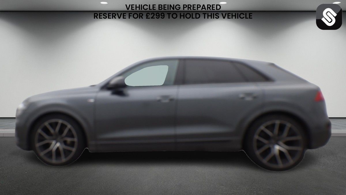 Audi Q8 Image 6