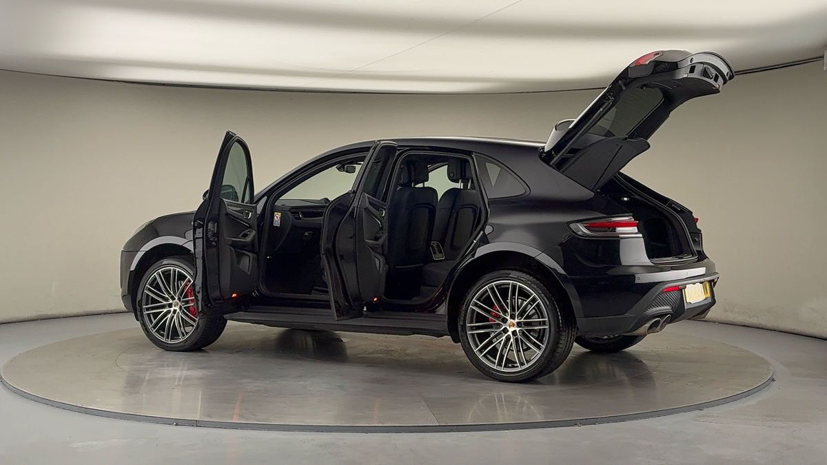 More views of Porsche Macan