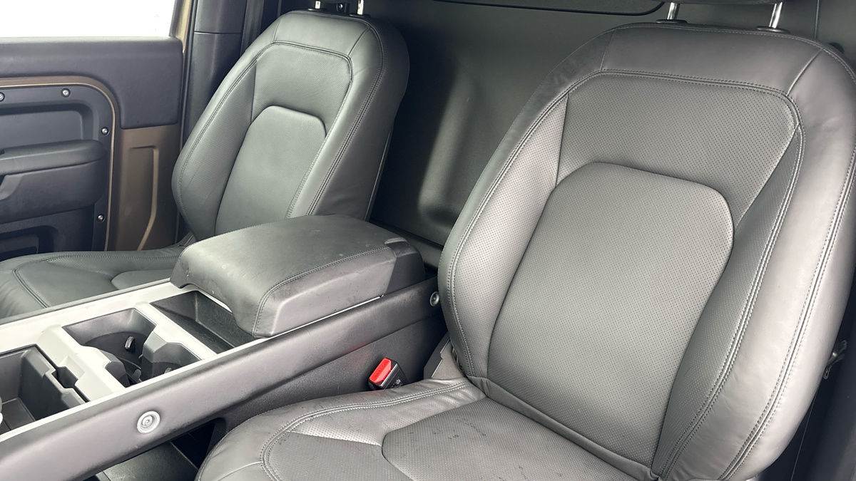 Land Rover Defender 90 Urban Image 7