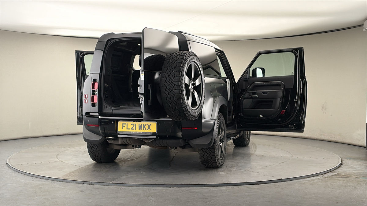 More views of Land Rover Defender 90