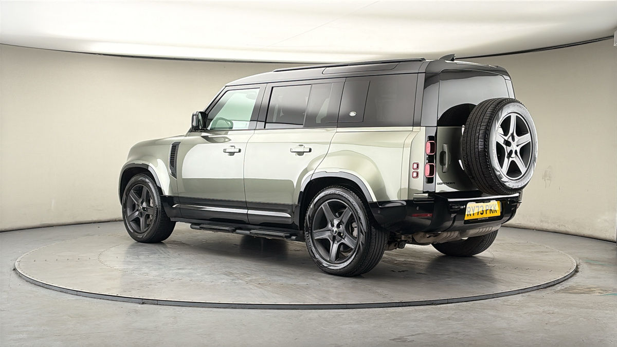 More views of Land Rover Defender 110