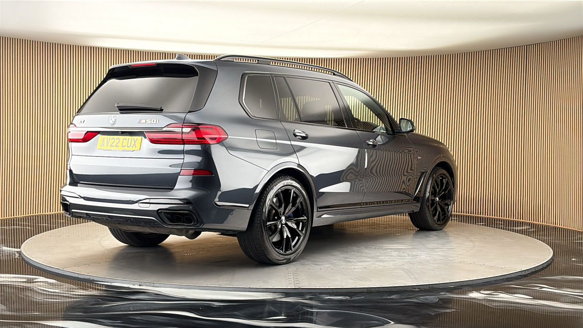 More views of BMW X7