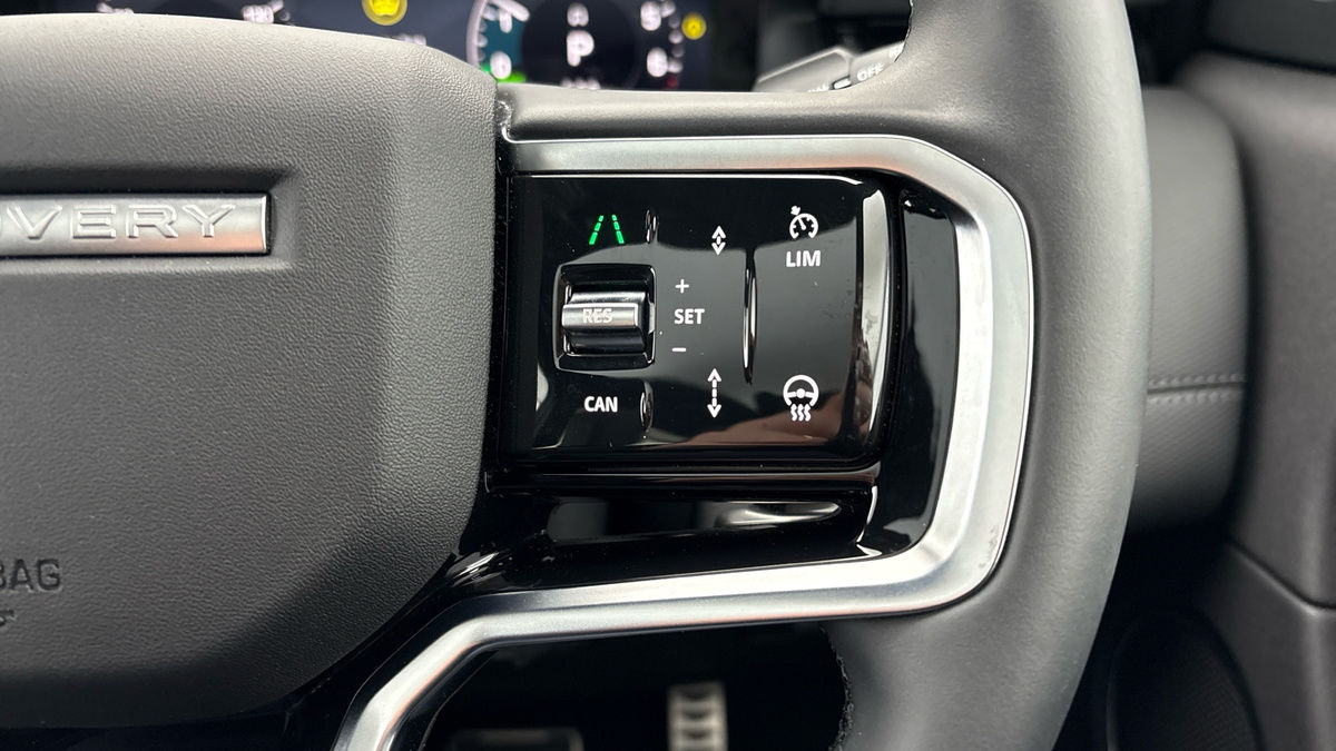 Land Rover Discovery Sport Image 14